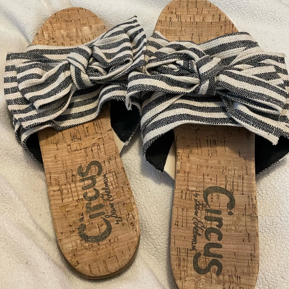 Circus striped Bow sandals